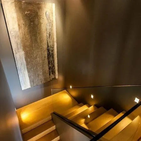 Mit 3 Schlafzimmern Onyx, 60323, Frankfurt, Hessen Apartment